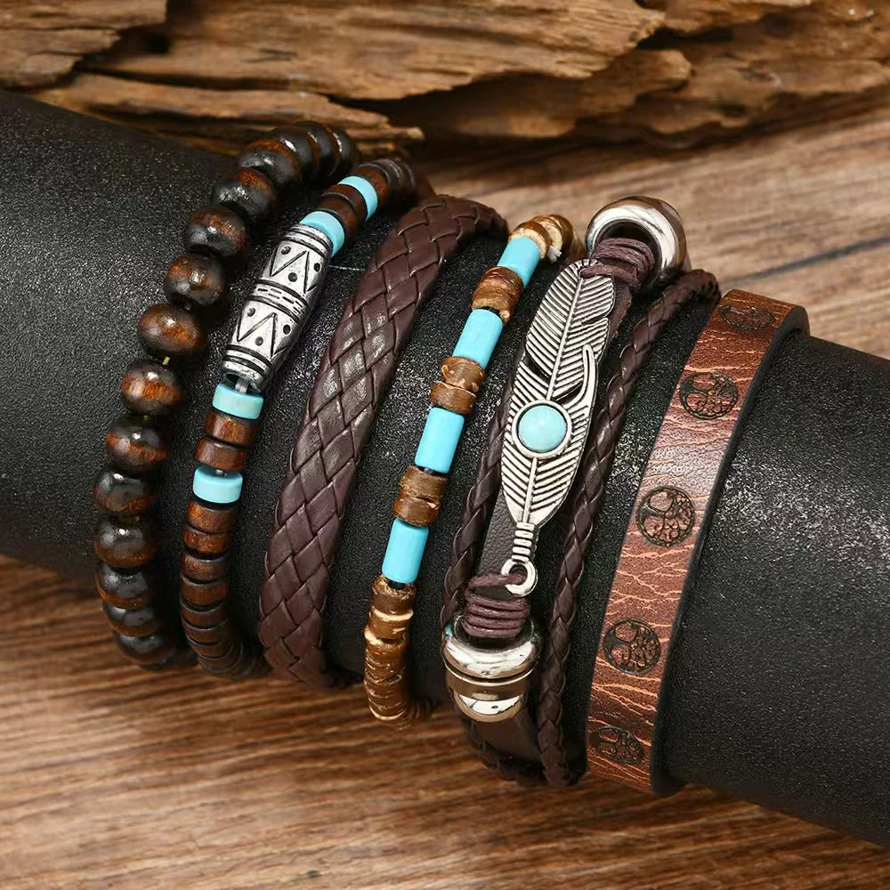 Juego de pulseras con dijes bohemios: pluma, ojo malvado, mano de Fátima y más