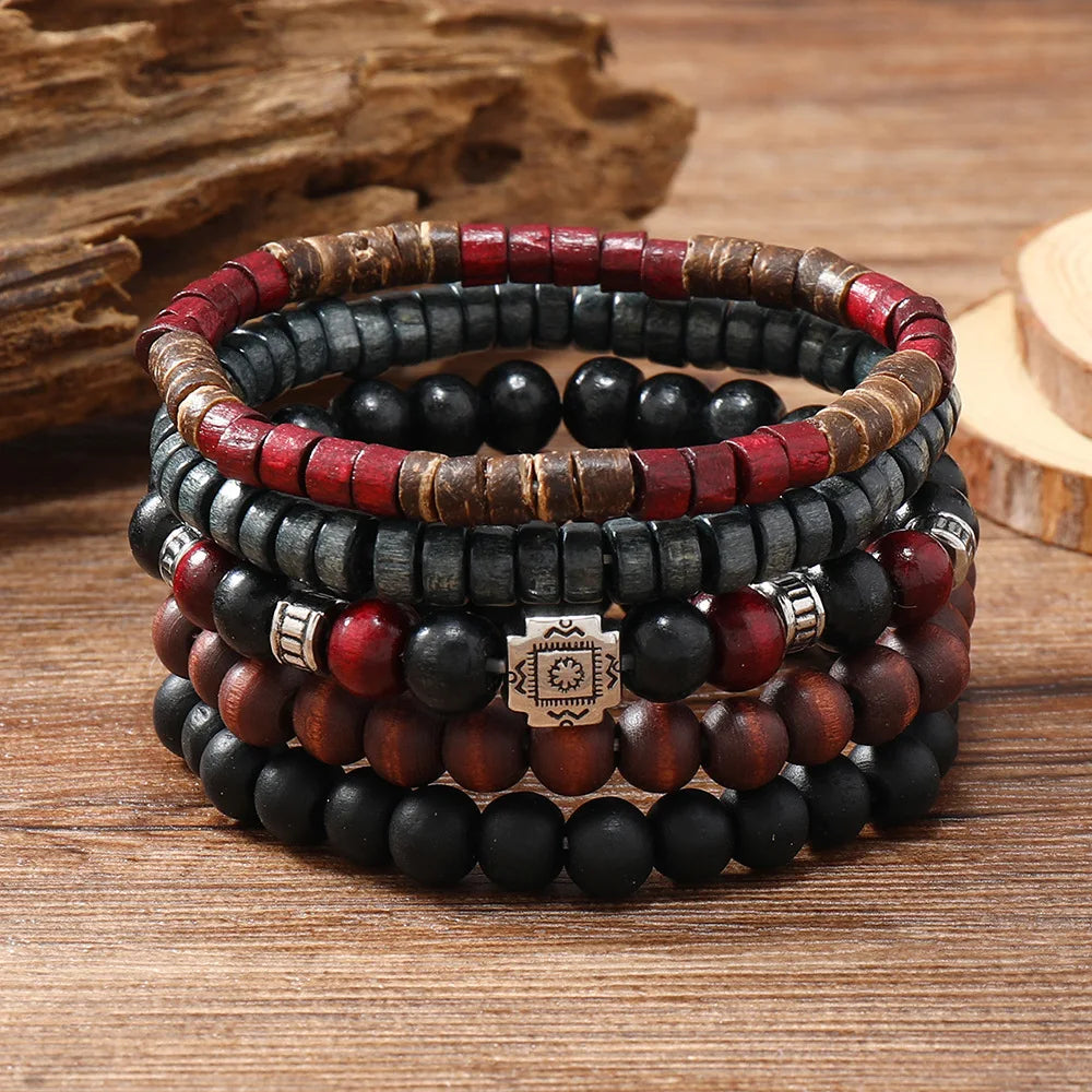 Juego de pulseras con dijes bohemios: cuentas de madera y dijes étnicos