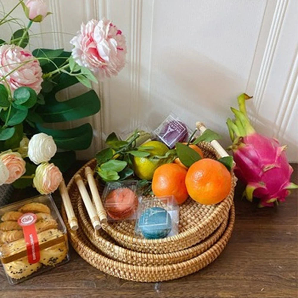 Panier de rangement de fruits en rotin fait à la main avec poignée en bois - Plateau de service rond en osier